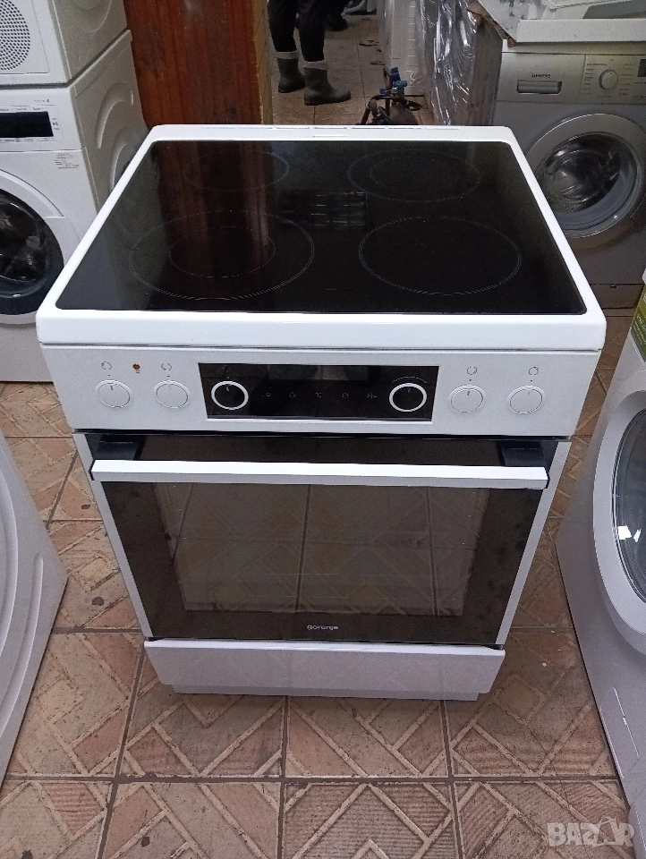 Свободно стояща печка с керамичен плот Gorenje с две години гаранция!, снимка 1