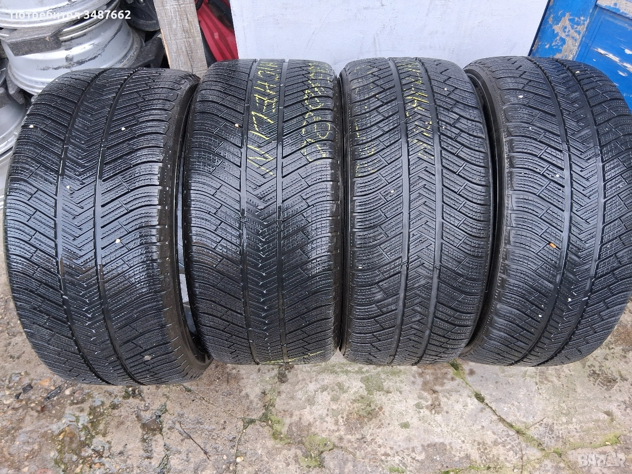 20цола спорт пакет 295 40 и 265 45 20 MICHELIN LATUDE 4броя зимни , снимка 1