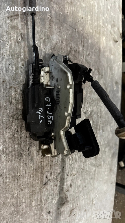 Брава за врата на VW Golf 7 2015 - 5K1837015E, снимка 1