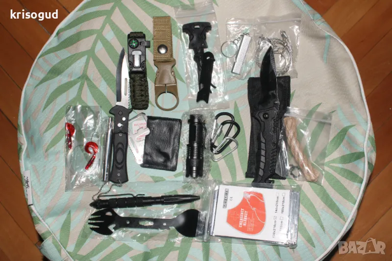 Survival Kit, комплект за оцеляване съставен от 27 части, два ножа, нов, снимка 1