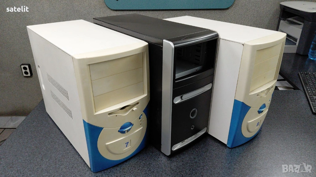 Продавам компютърни кутии и два монитора в много добро състояние   , снимка 1