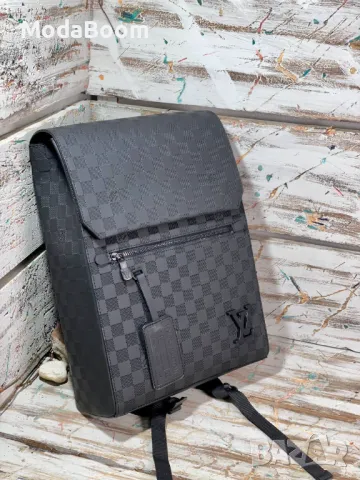 Louis Vuitton мъжки чанти , снимка 1 - Чанти - 48272476