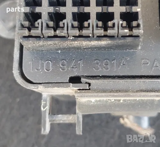 Бушонна Кутия и Релета VW Голф 4 N:166 (2)
- Ауди
- 1J0941391A, снимка 7 - Части - 49982399