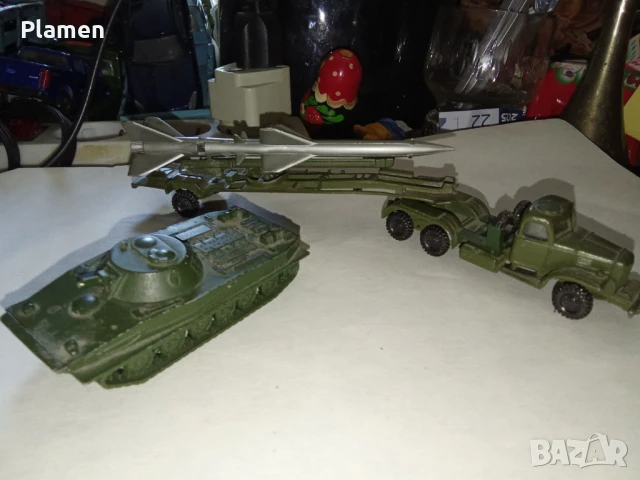 Бронетранспортьор и Зис с платформа за ракети земя въздух , снимка 1