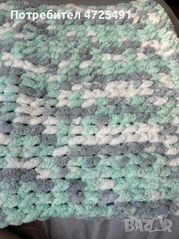 Ръчно плетено бебешко одеяло