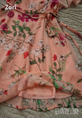 ИЗКЛЮЧИТЕЛНО КРАСИВА рокля на цветя в нежен коралов цвят - ХС размер , снимка 7 - Рокли - 46318971