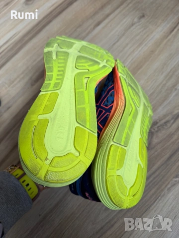 Оригинални олекотени маратонки  Asics DYNAFLYTE™ 4 ! 42,5 н, снимка 8 - Маратонки - 51724896