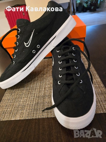 Nike маратонки, снимка 3 - Маратонки - 53063516