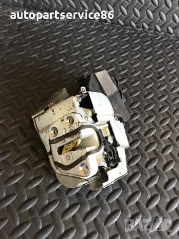 Заключващ механизъм за задна дясна врата за Subaru Legacy (2003-2008) K33R