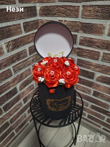 Кутия с вечни рози., снимка 1 - Подаръци за жени - 45749417