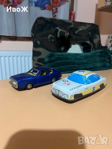 Стари ламаринени играчки