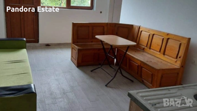 Продава едностаен апартамент в кв. Западен парк