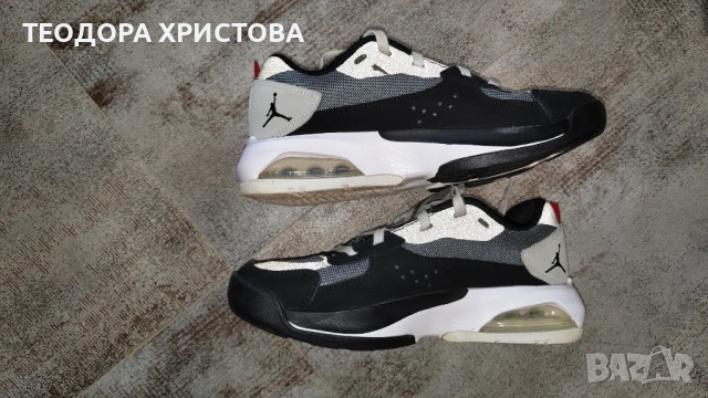 NIKE Jordan Air 200E, номер 37.5, стелка 23.5см, отлично състояние., снимка 3 - Маратонки - 53858373