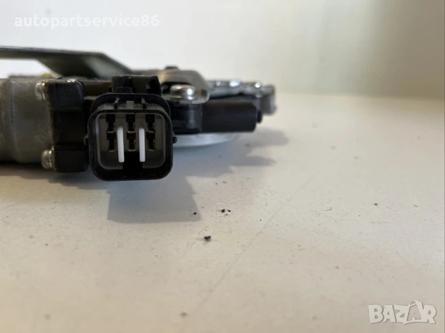 Мотор за стъклоповдигач заден десен за Peugeot 4007 2.2 HDI (2009) , снимка 2 - Части - 53680842