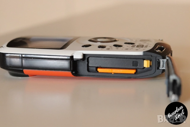 Kodak Playsport ZX3 - 1080p f/2.8 Екшън Камера + Подарък 8GB Eye-Fi карта, снимка 3 - Камери - 52289289