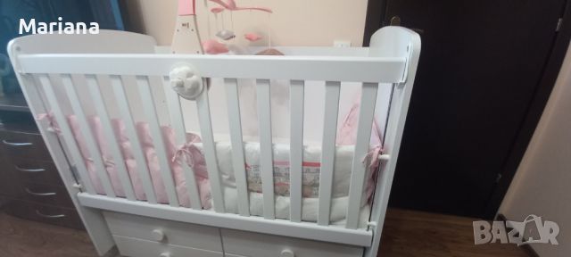 Нова бебешка кошара бяла дървена легло+ матрак + обикалник, снимка 5 - Кошарки - 46434404