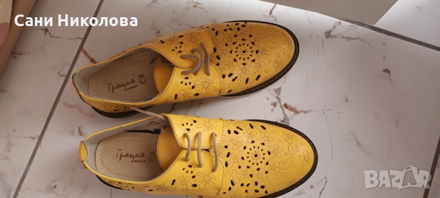 Дамски жълти обувки