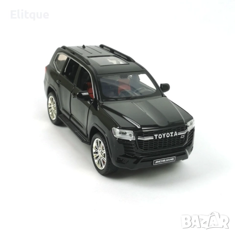 Реалистичен метален джип 1:24 - Звук и светлина за истинско приключение, снимка 4 - Коли, камиони, мотори, писти - 52777907