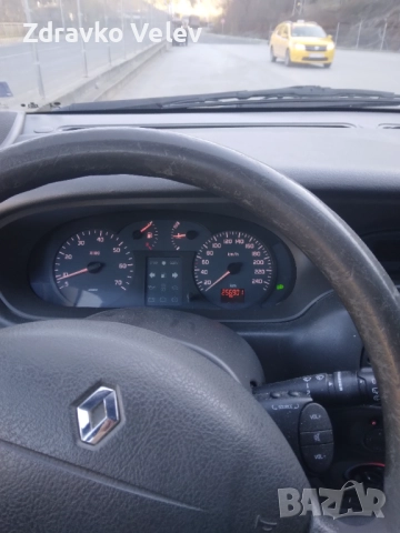 Продавам Рено сценик 1,6 16v 2002г, снимка 7 - Автомобили и джипове - 52603306