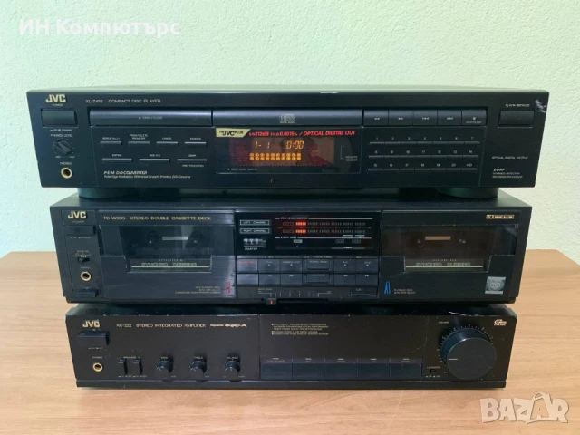 Продавам сет JVC от три компонента