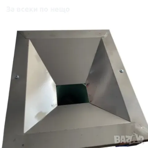 Професионална чугунена месомелачка №32 с електромотор, двоен ремък и плот от неръждавейка, снимка 3 - Други инструменти - 50328066