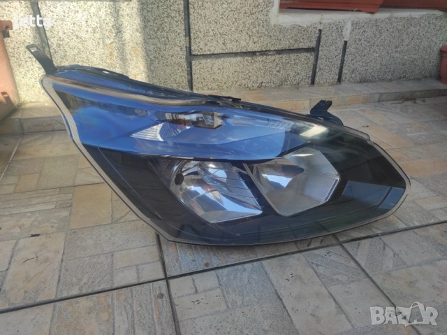 Десен фар за Ford Transit Custom 2012-2018, снимка 2 - Части - 54178834