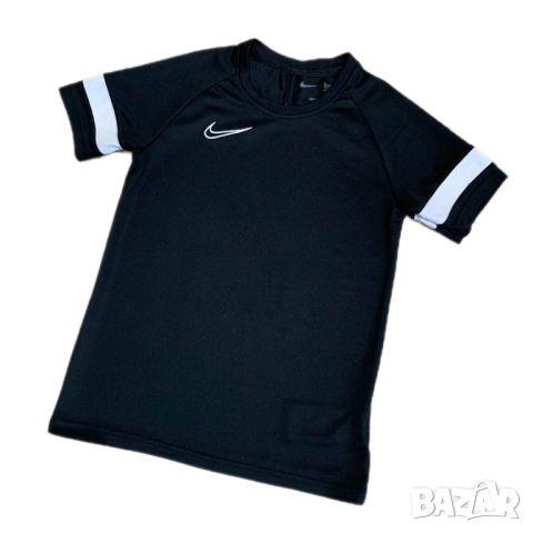 Оригинална юношеска тениска Nike | Юношеско M 137-147см, снимка 2 - Детски тениски и потници - 46416957