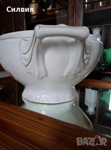 Стар красив супник (без капак), снимка 2 - Антикварни и старинни предмети - 52678741