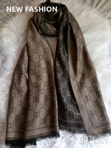 Унисекс Модел Шалове : DIOR: BURBERRY: CHANEL: TOMMY HILFIGER: GUCCI:, снимка 18 - Шалове - 47720007