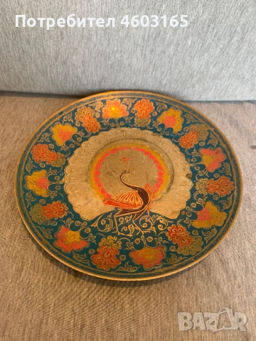 Месингова чиния за стена с пауни