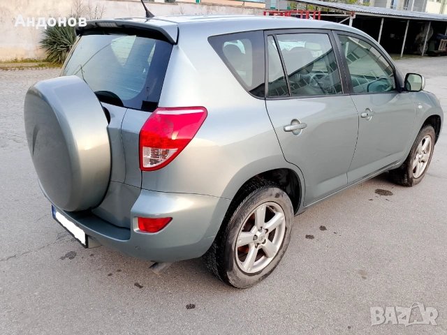 Тойота Рав 4 2.2 D4D, снимка 3 - Автомобили и джипове - 54186441