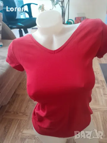 Тениска червен цвят, снимка 2 - Тениски - 49759333