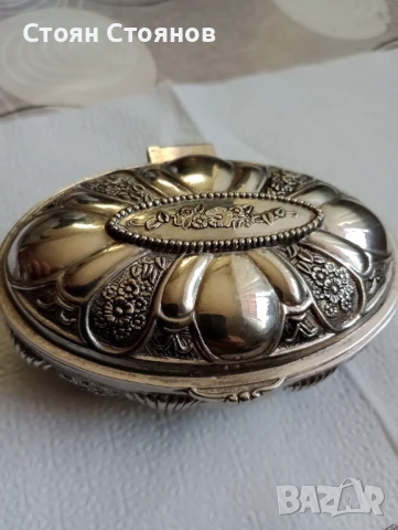 Кутия за бижута , метална