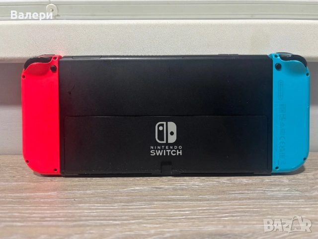 Nintendo Switch OLED 64GB + Minecraft Пълен комплект, снимка 4 - Nintendo конзоли - 53877651