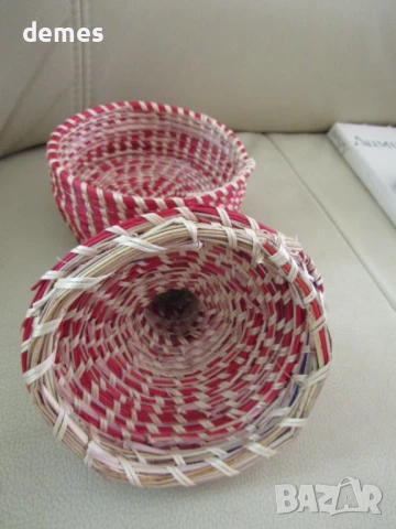 Ръчно плетена декоративна кошничка с капак от рафия, Етиопия, снимка 3 - Декорация за дома - 51077019
