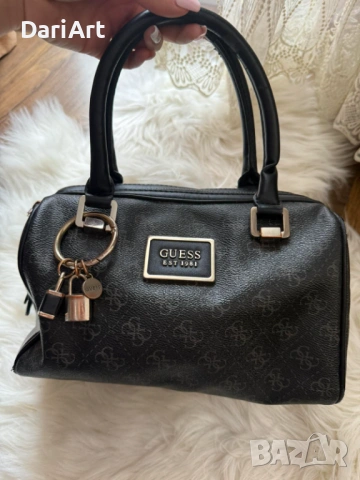Оригинална чанта Guess, снимка 2 - Чанти - 53632803