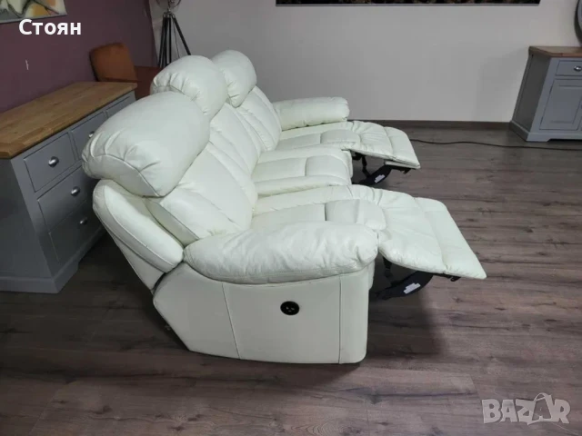 Светло кремав кожен диван тройка с електрически релаксиращ механизъм, снимка 6 - Дивани и мека мебел - 50886569