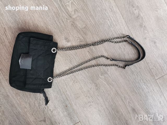 малка черна чанта , снимка 1 - Чанти - 45099161