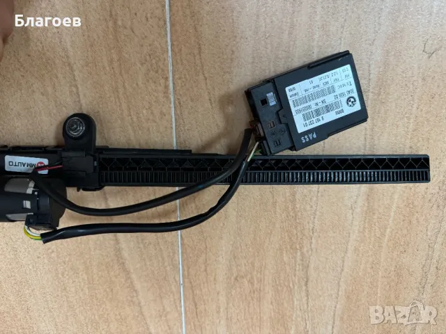 Подавачка за колан за БМВ Е92 BMW E93 лява шофьорска, снимка 9 - Части - 50320682