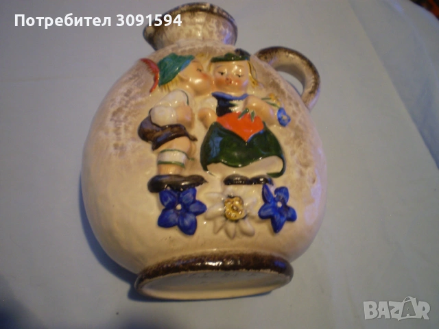 Винтидж декантер Goebel, керамична бутилка  , момче, целелува момичеуващо момиче