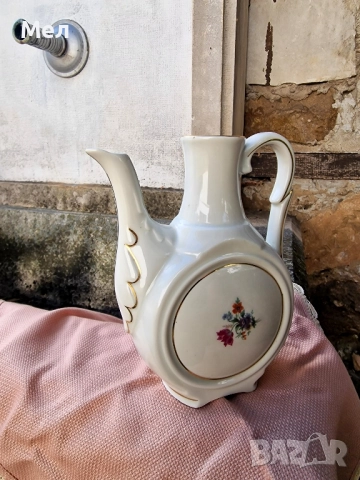 Порцеланово бърдуче Китка , снимка 2 - Сервизи - 51530921