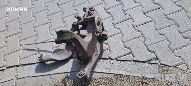 заден ляв носач за Audi A4 B8 A5 A6 8K0505811J 8K0505323H, снимка 2 - Части - 53730969