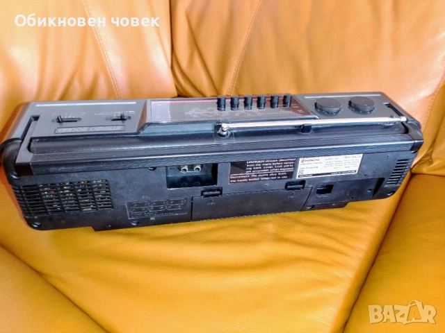 Ретро Класика: Hitachi TRK-640E - Колекционерско състояние!, снимка 4 - Радиокасетофони, транзистори - 54144521