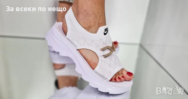 Nike Дамски Бели Сандали С Метален Акцент Найк Код P595, снимка 2 - Сандали - 50427719