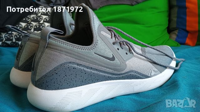 Продавам  Nike Lunarcharge Essentia,47 номер,31 см стелка., снимка 3 - Маратонки - 46103717