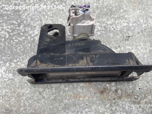 Плафон светлина заден номер Mitsubishi Space Star, снимка 2 - Части - 52469557