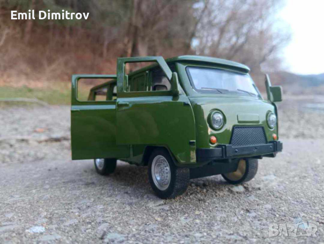 Модел-играчка УАЗ-452 в мащаб 1:24, снимка 9 - Колекции - 44280146