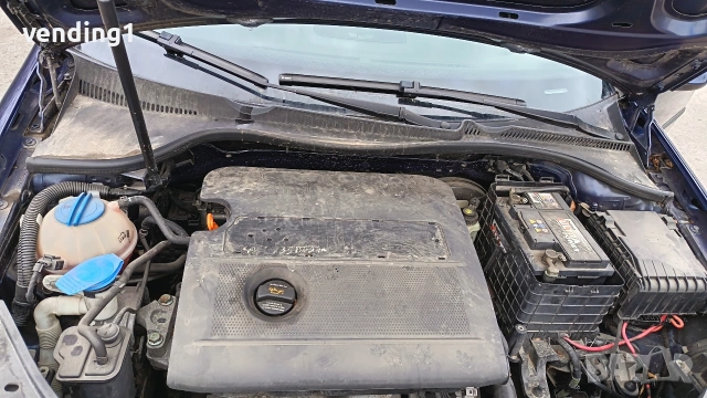 VW Golf, снимка 6 - Автомобили и джипове - 54199756