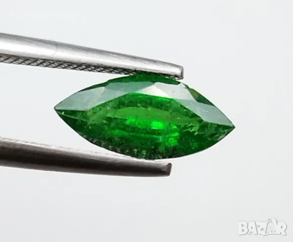Цаворит гранат в блестящо наситено зелено - 0.98кт.! Нов!, снимка 3 - Други - 49264912