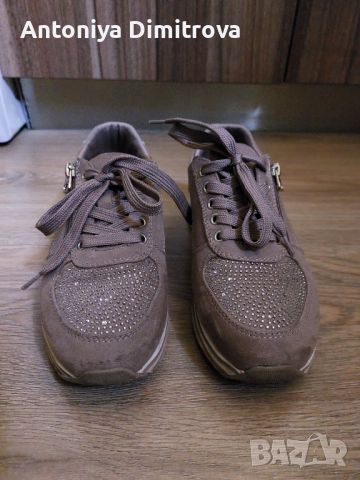 Дамски маратонки, снимка 2 - Дамски ежедневни обувки - 45930284